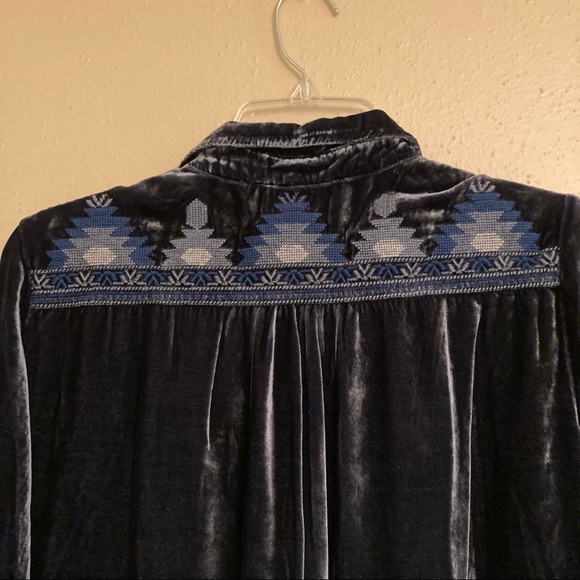 Johnny Was Nomi Velvet Smock Shirt - Picture 9 of 10